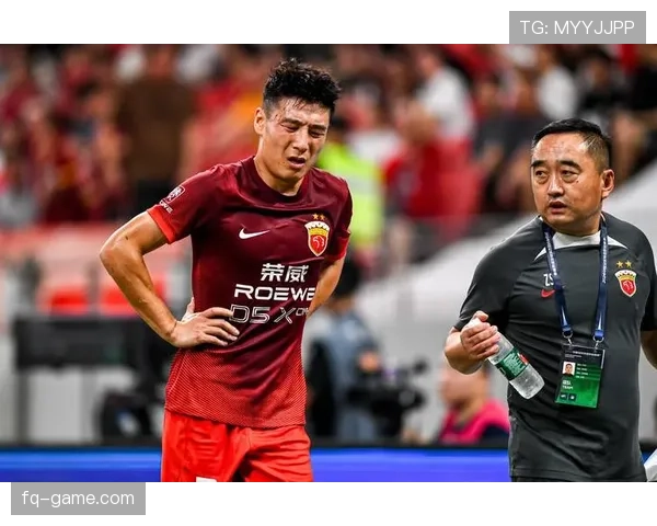 中超冠军争夺战白热化，领头球队稳健表现遭遇强劲挑战