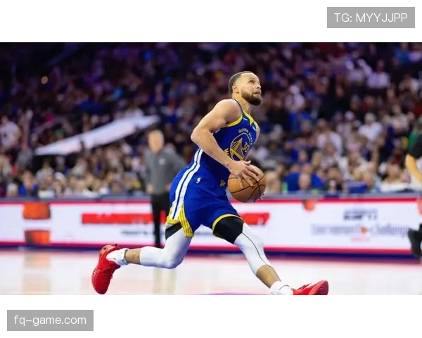 库里投篮节奏变化提升关键时刻三分效率拉开比分