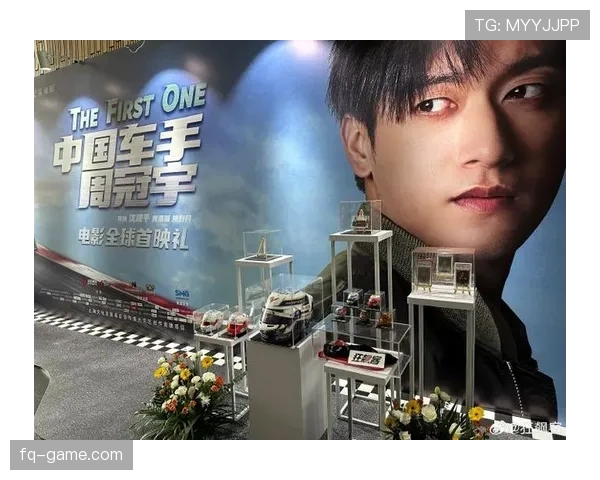 周冠宇这生活完全是反着来的，赛道上狂飙回家却能做饭给爸妈吃，怎么看都像隔壁邻居叔叔